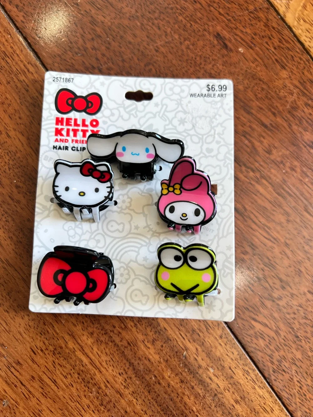 Bundle of 8 Licensed Character Hair Accessories!